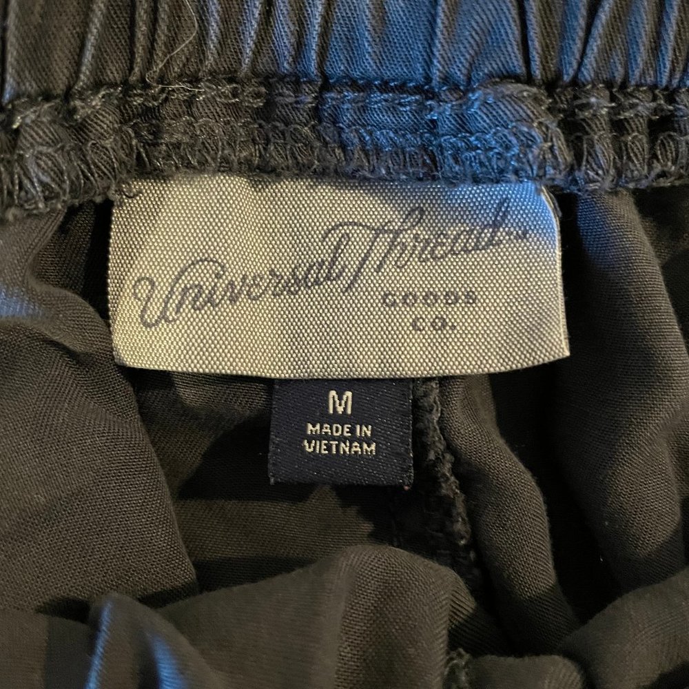 Universal Thread Drawstring shorts - Picture 3 of 3